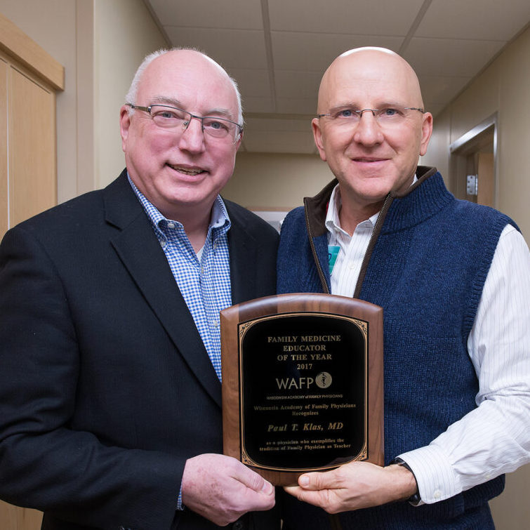 Paul Klas, MD, FAAFP (right) received the 2017 Family Medicine Educator of the Year Award.<br>